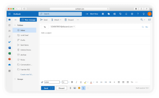 打开Outlook账户，点击“New E-Mail”创建新邮件。